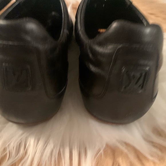 LOUIS VUITTON MALE BLACK LEATHER SHOES. - Picture 2 of 8